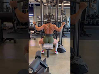 Behind Lat Pulldown