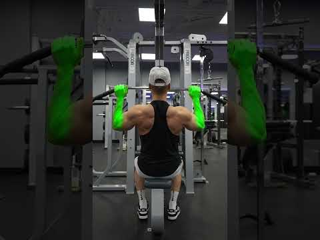 Lat pulldown