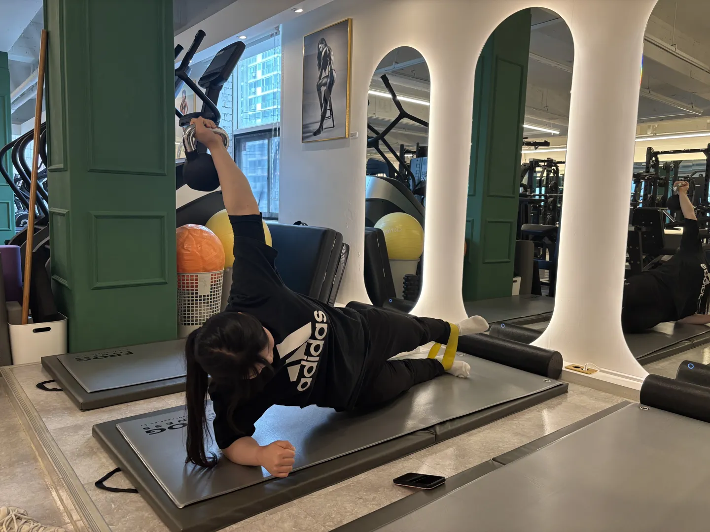 https://gcdn.gymwork.pro/assets/static/production/image/image-1080p-3f2821dd-1ccb-4a5e-b993-16da541346f9.webp