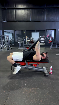 Lying Triceps Extension (Skull Crushers)