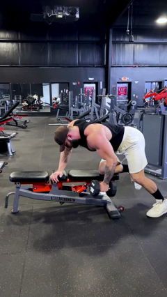 Single-Arm Dumbbell Row